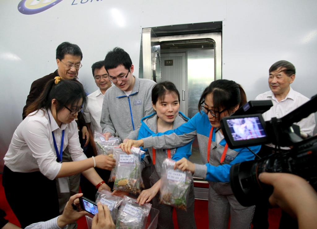 534FA8A57FE57D83E78DCE0228F_D9347575_1556F.jpg?e=